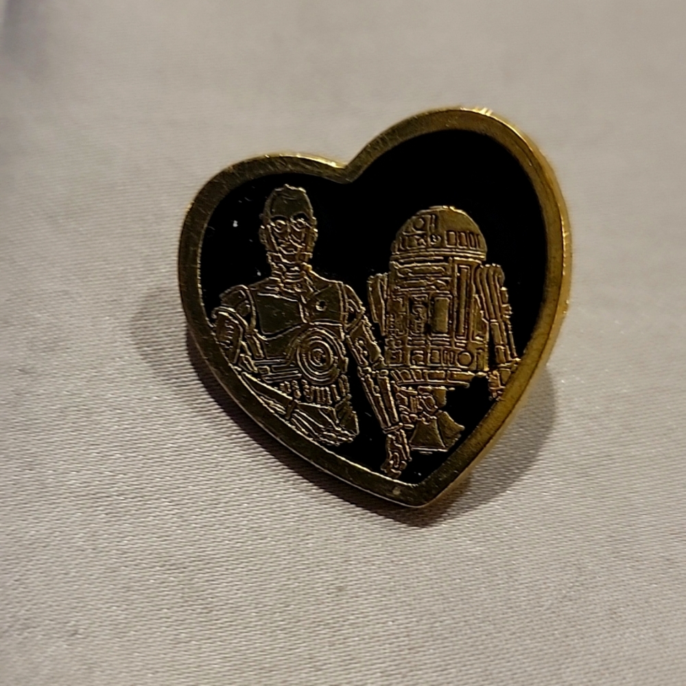 Pin Star Wars The Phantom Menace Heart Shaped R2D2 & C3P0 Variety 2011